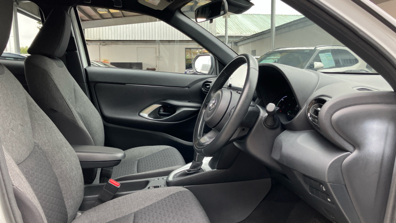 Toyota Yaris Cross 1.5 Hybrid Design 5dr CVT Hybrid Estate